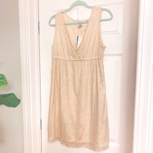 NWT cream colored boho v neck lace dress XL